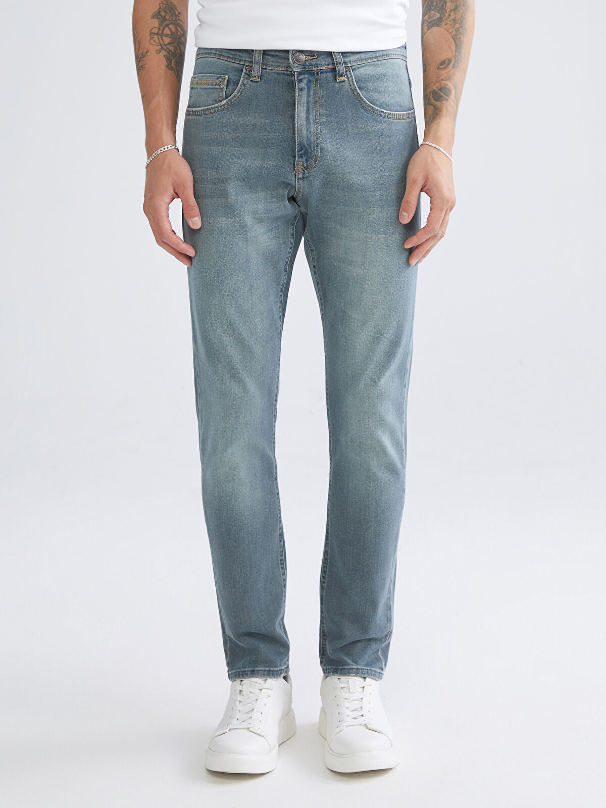 750 Slim Fit Men's Woven Jean Pantalon