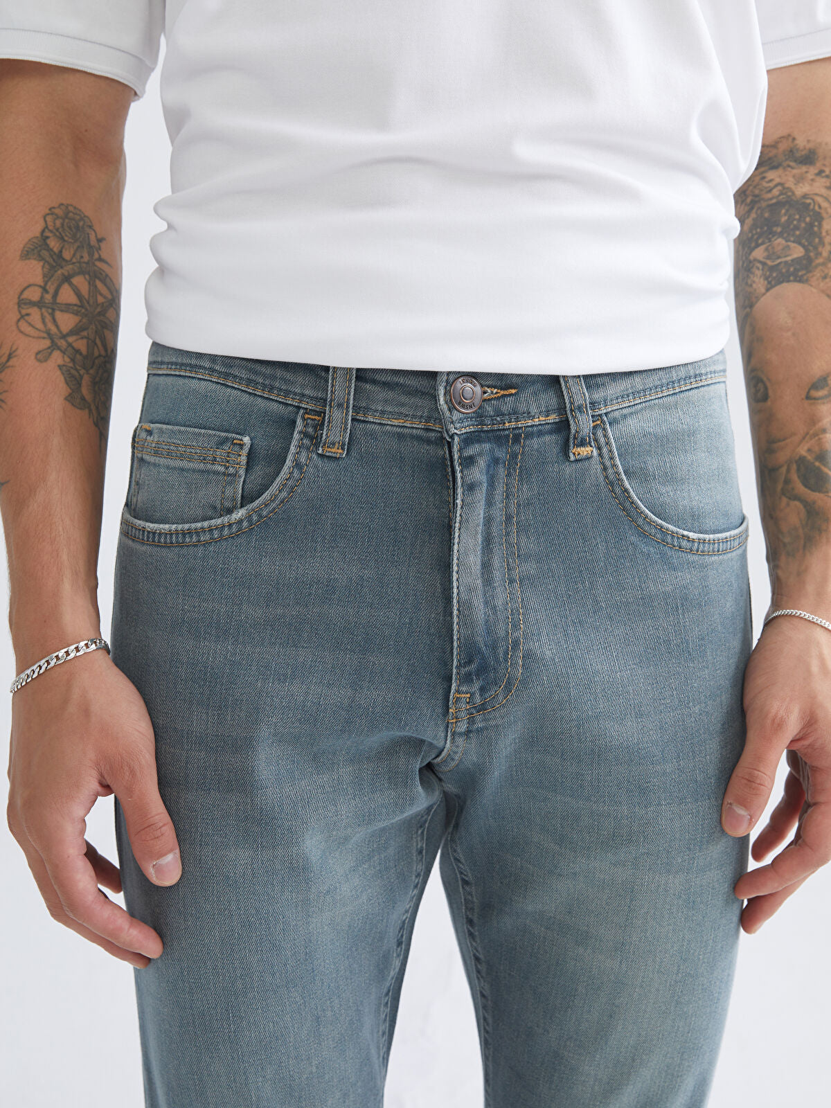 750 Slim Fit Men's Woven Jean Pantalon