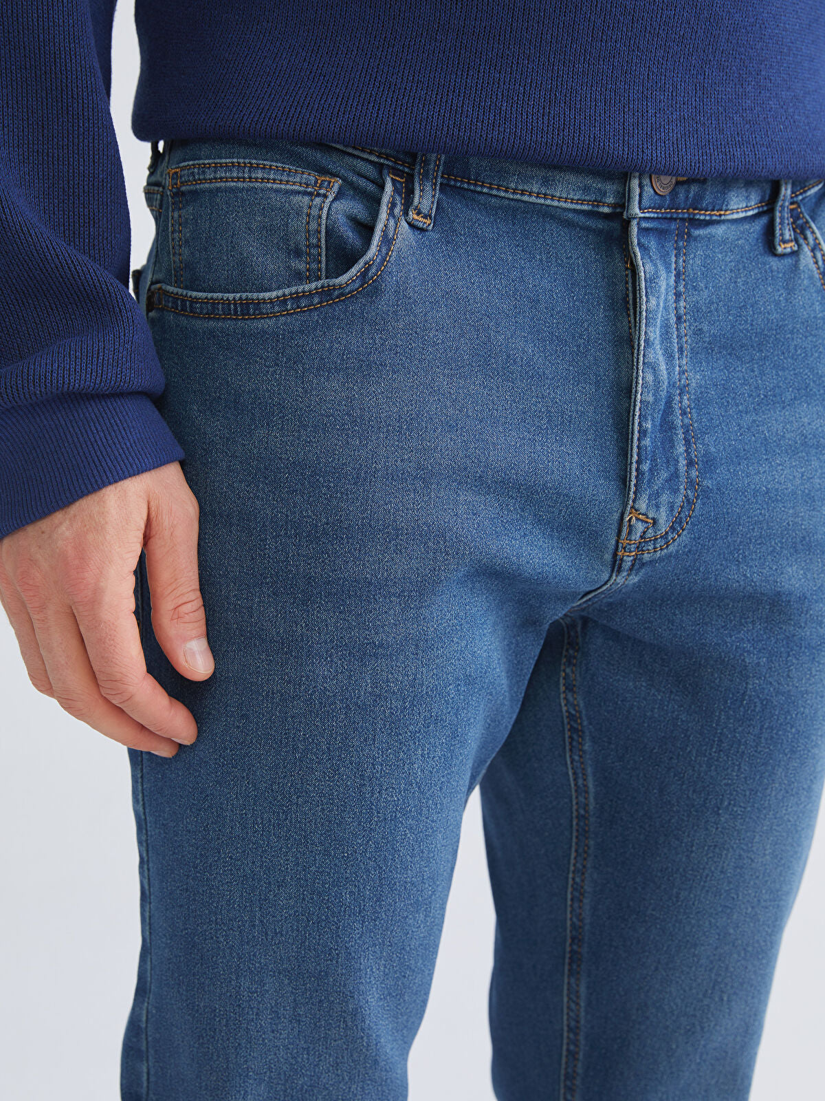 750 Slim Fit Men's Woven Jean Pantalon