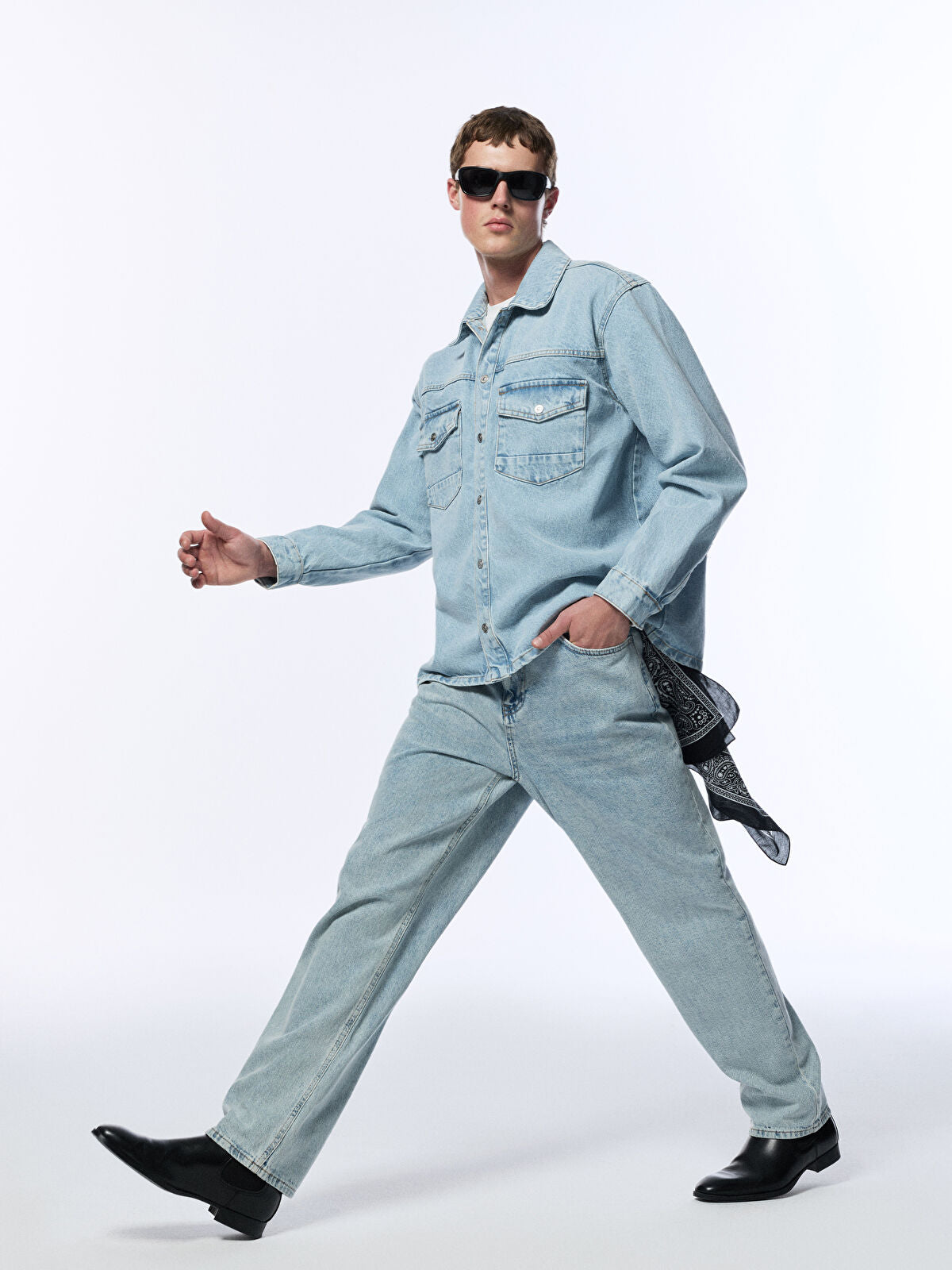 Comfortable Long-Sleeve Men's Jean Dress Shirt