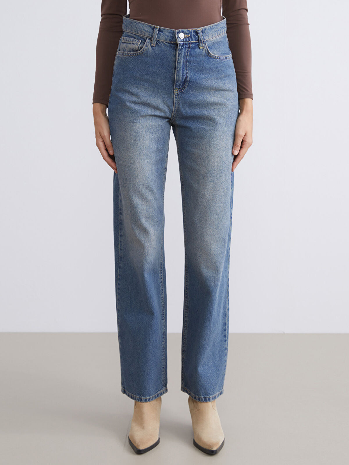 Straight Fit Women's Jeans Pants