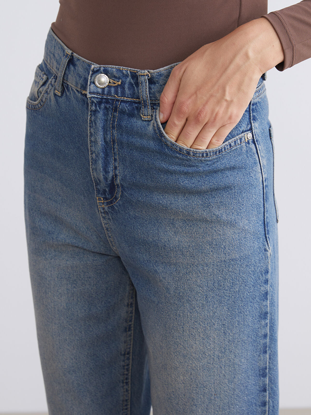 Straight Fit Women's Jeans Pants