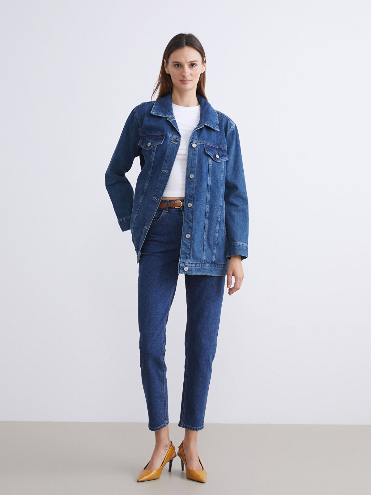 Belted Mom Fit Women's Jeans Pants