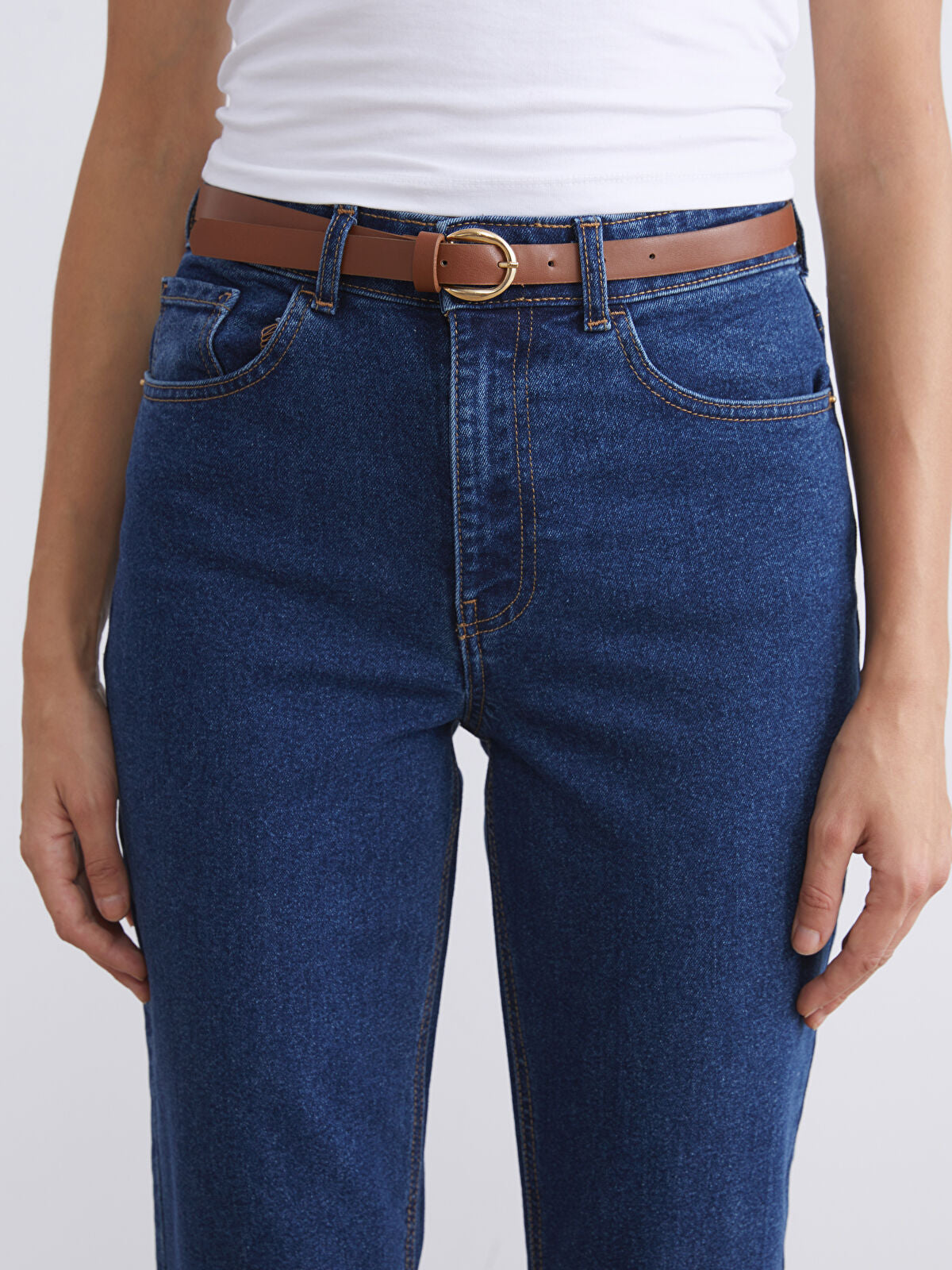 Belted Mom Fit Women's Jeans Pants