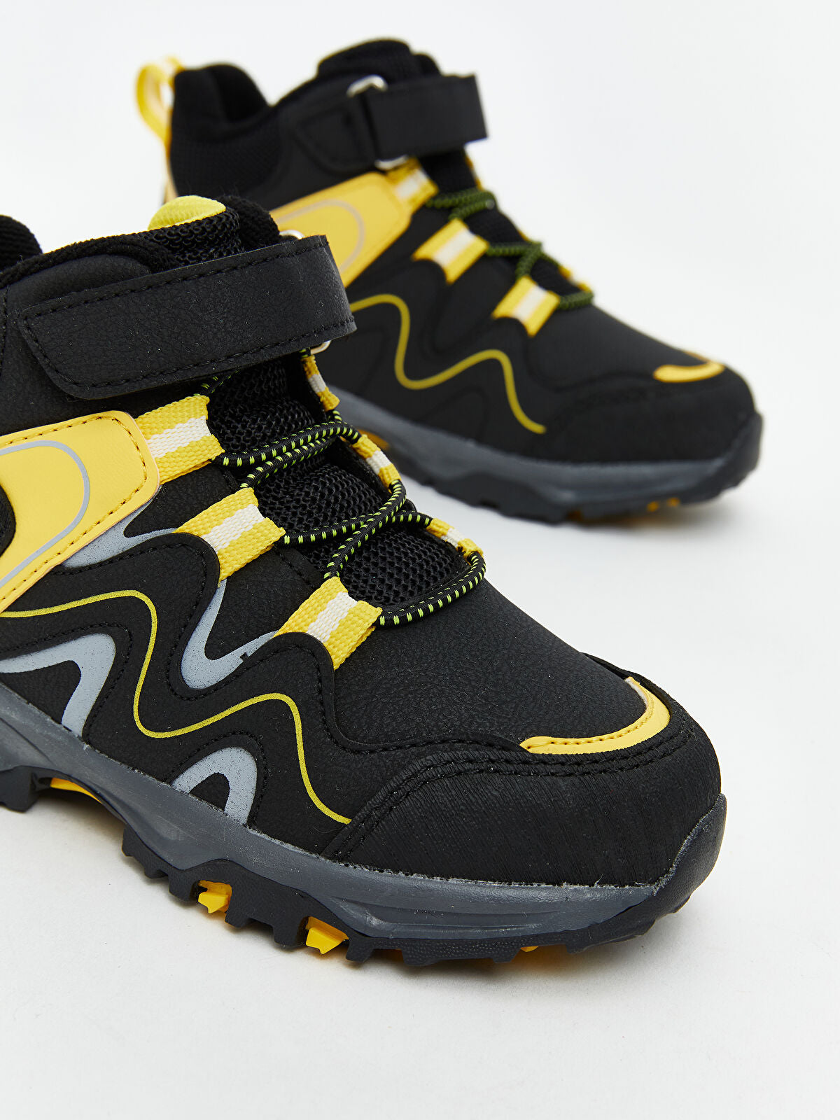 Adjustable and Colorful Boy Baby Hiking Boot