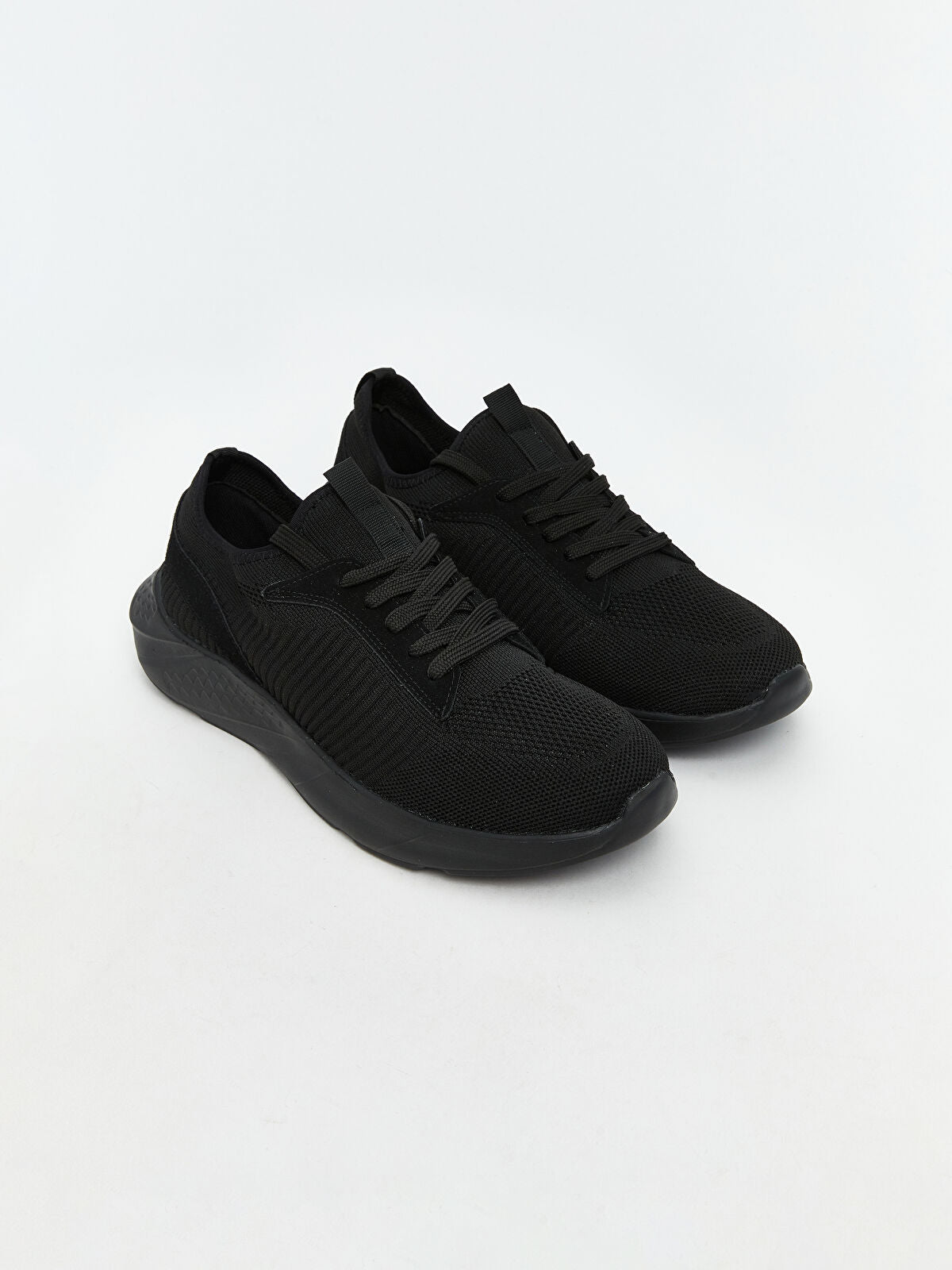 Slip-On Elaborate Men's Sports Shoe