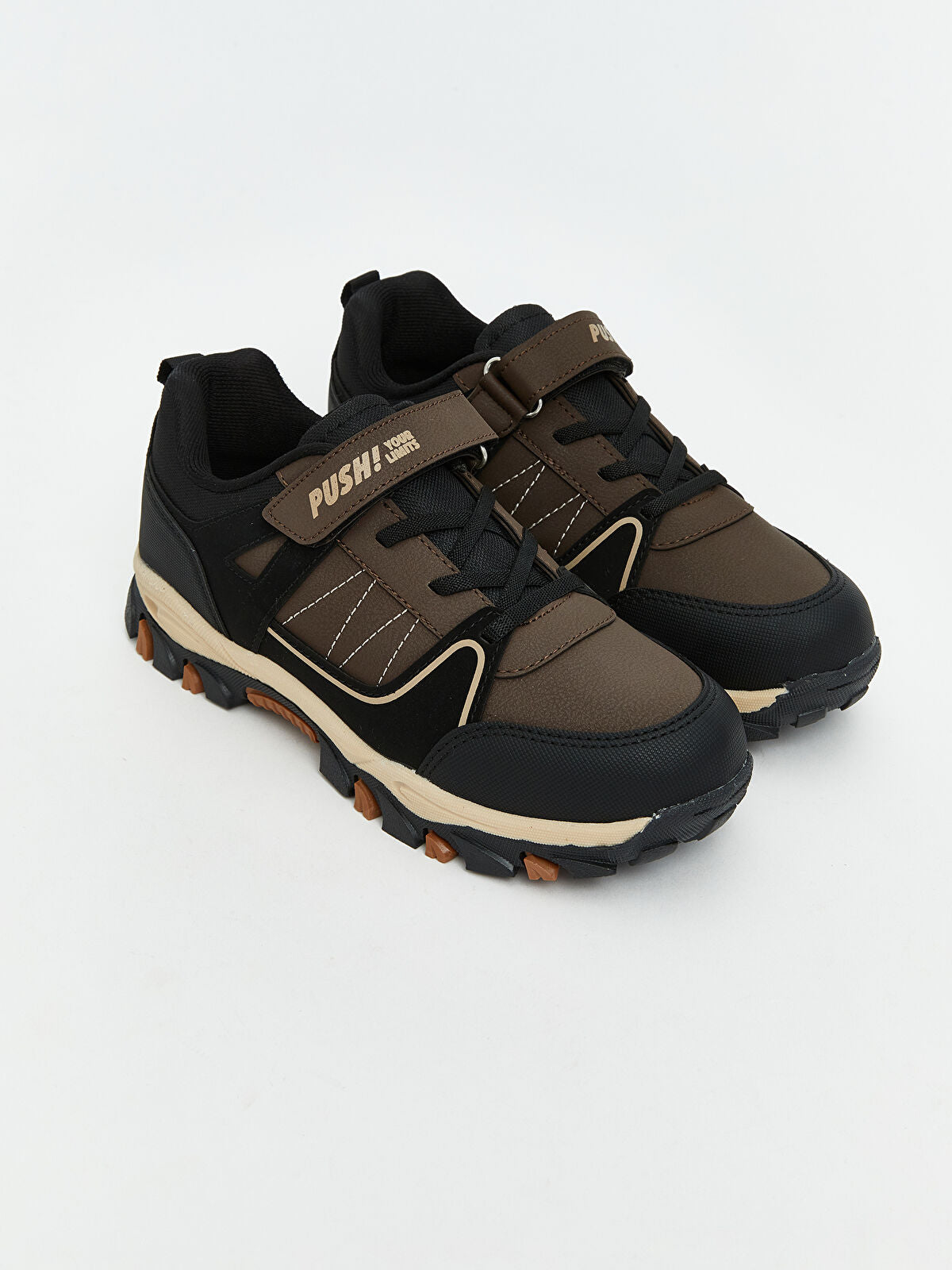 Tie and Crinkle-textured Boys' Trekking Shoes