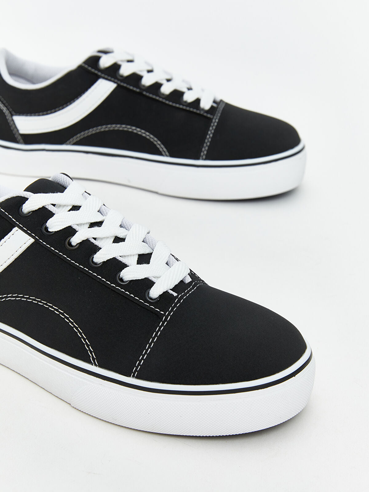 Buckle Women's Sport Shoes