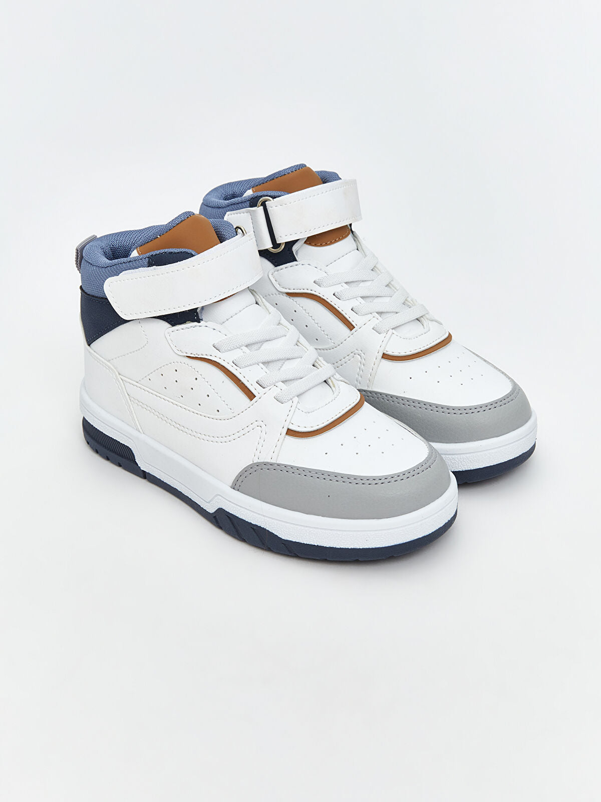 Bounce and Tread Design Boys' Sports Shoes