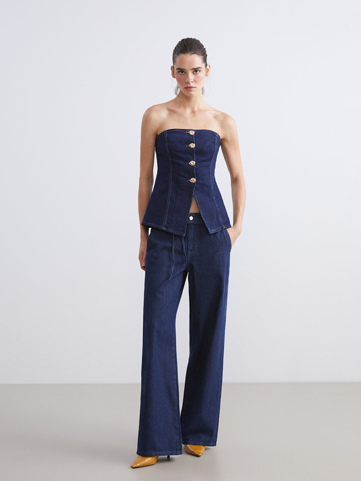 Women’s Belted Wide Leg Jean Pants