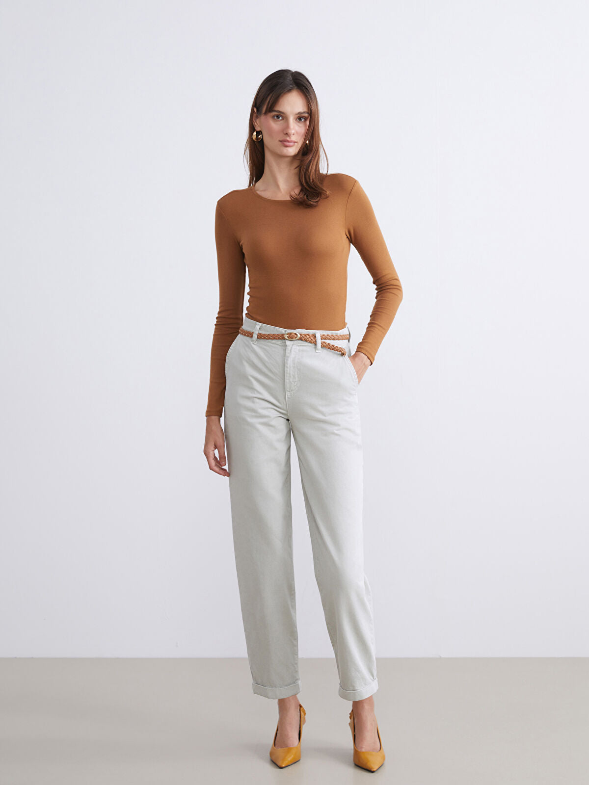 Waist Belted Carrot Fit Women's Jeans Pants