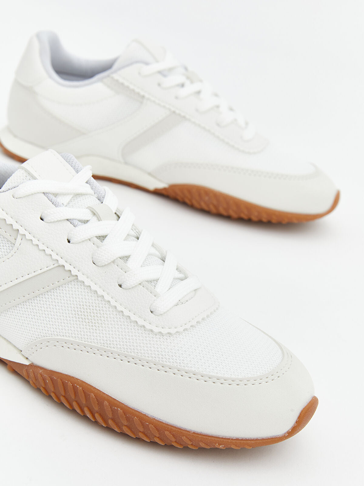 Buckle Women's Sport Shoes