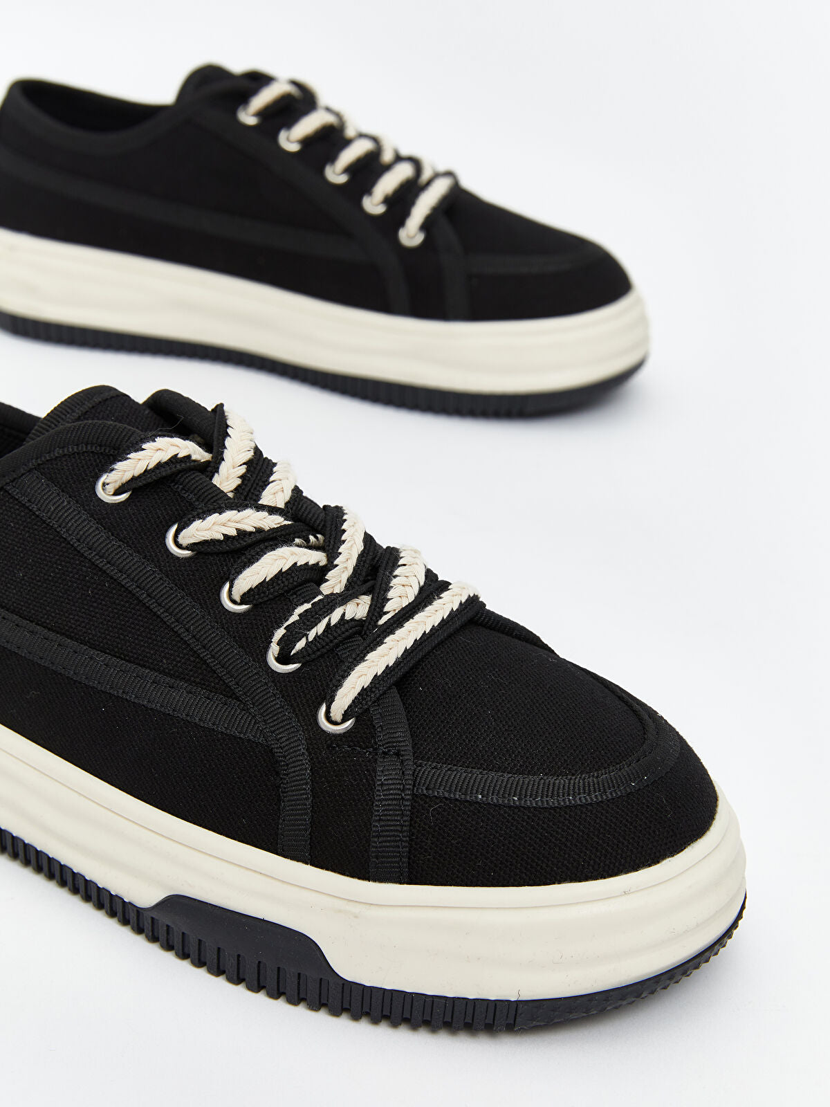Buckle Women's Sport Shoes