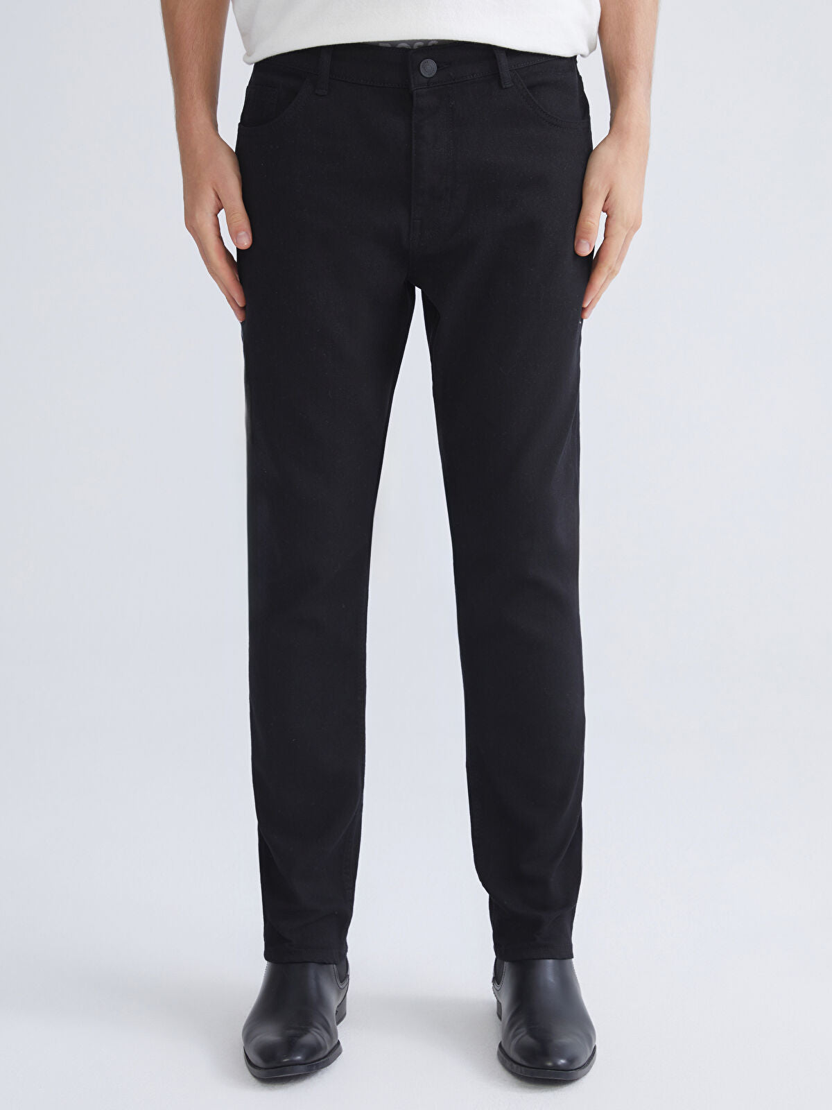 750 Slim Fit Men's Woven Jean Pantalon