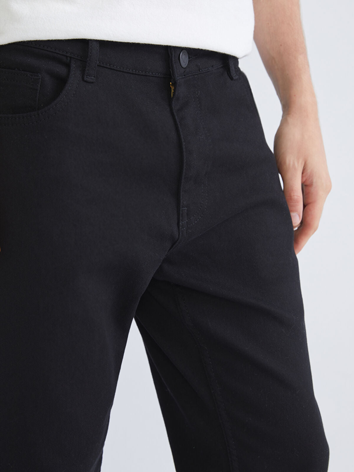 750 Slim Fit Men's Woven Jean Pantalon