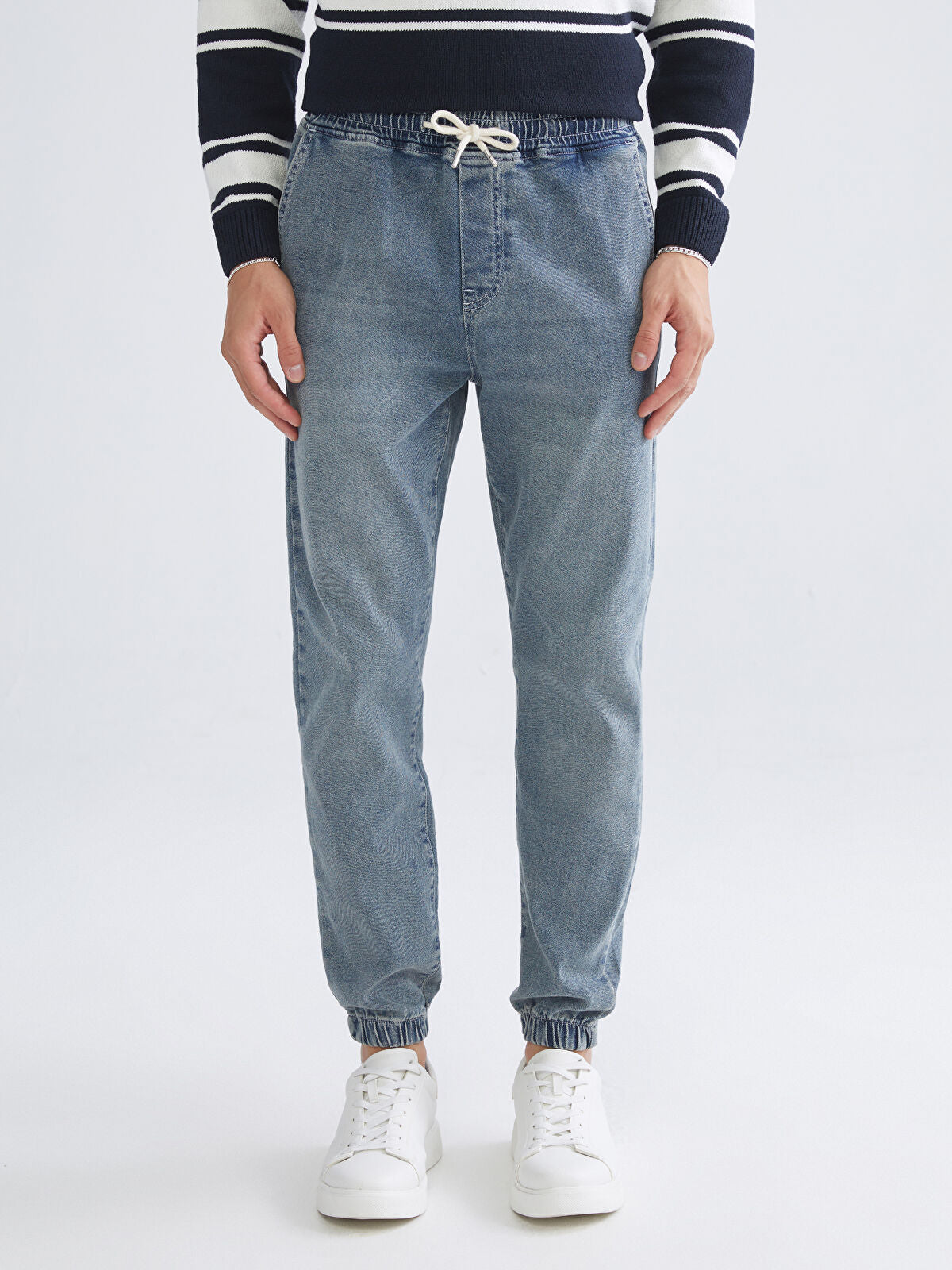 LCW Jeans Black 780 Jogger Men's Jean Pantalon Size with Special Offers, Installments and Cash on Delivery at LCW! Shop online now and have it delivered to your door! - W5BC35Z8-326