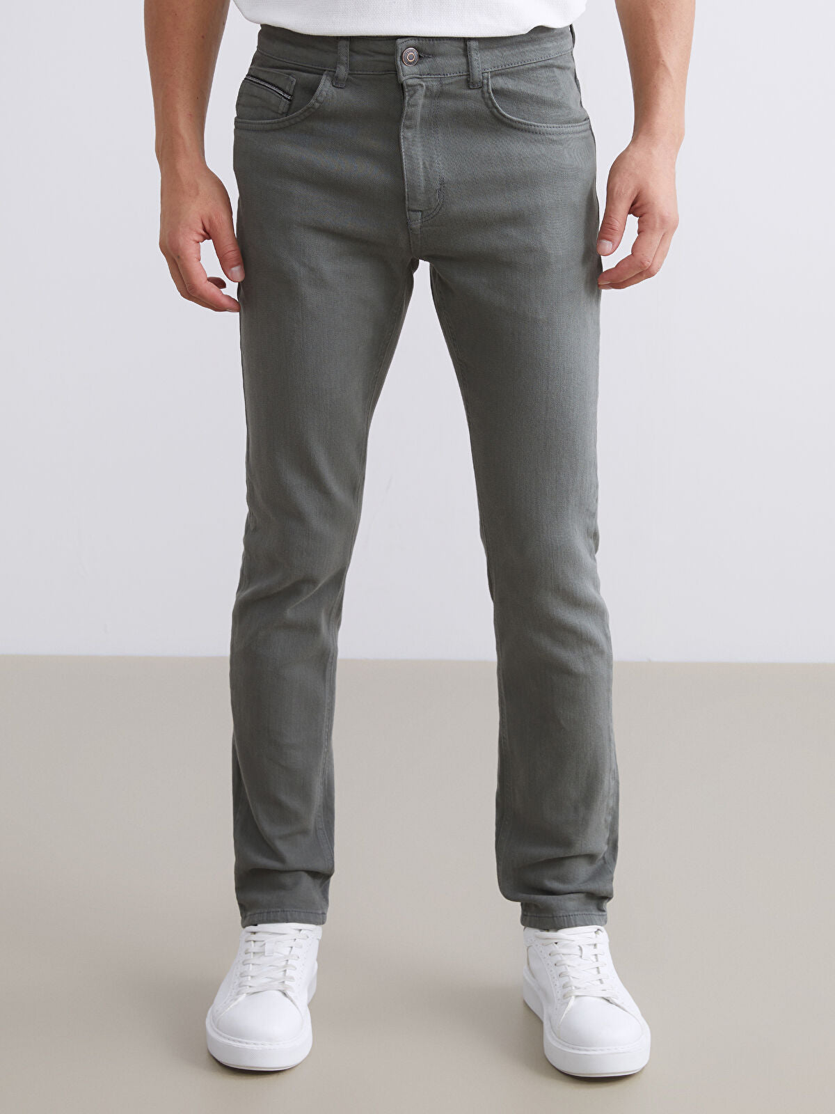750 Slim Fit Men's Woven Jean Pantalon