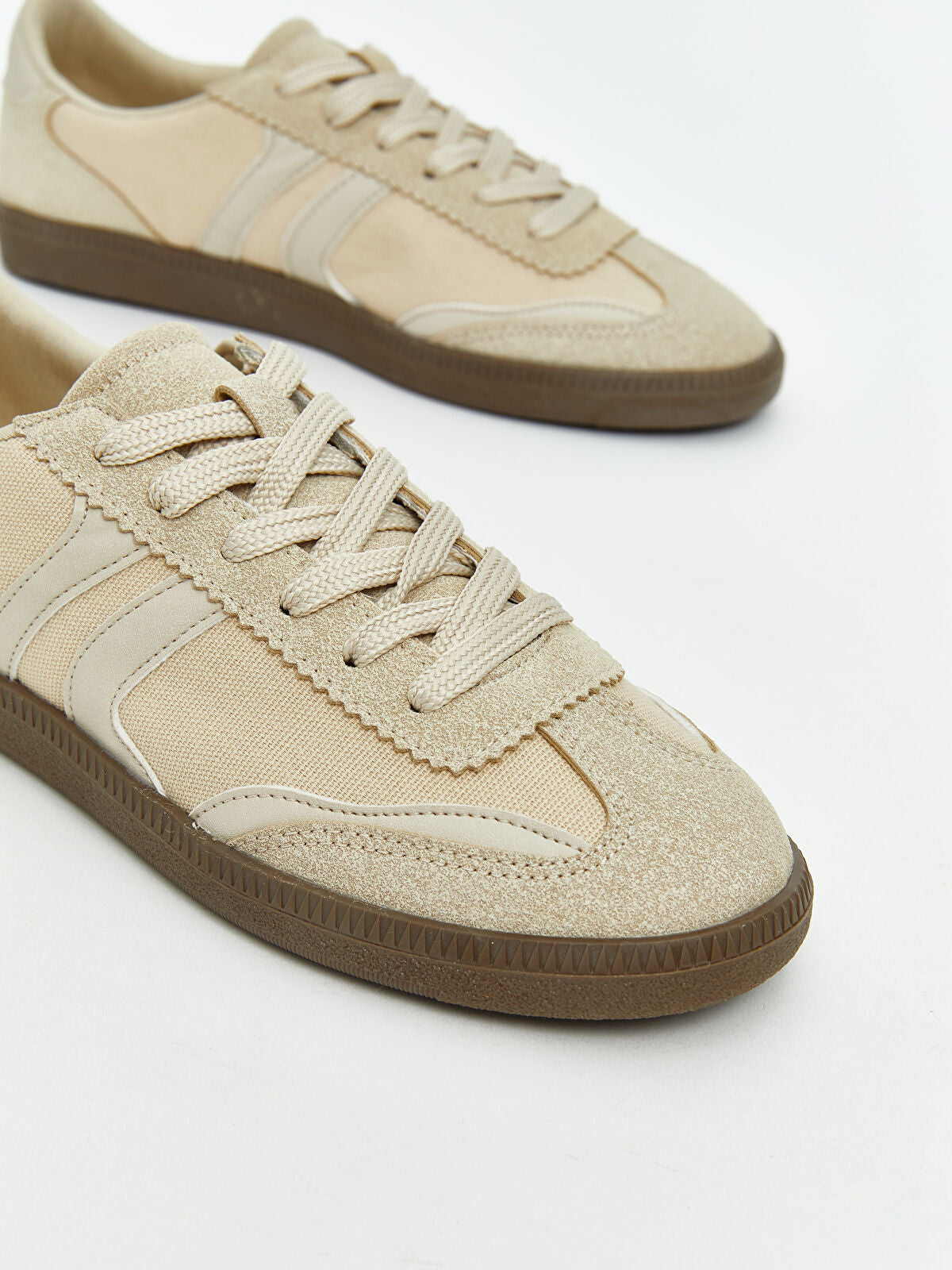 Lightweight Appearance Women's Sport Shoes