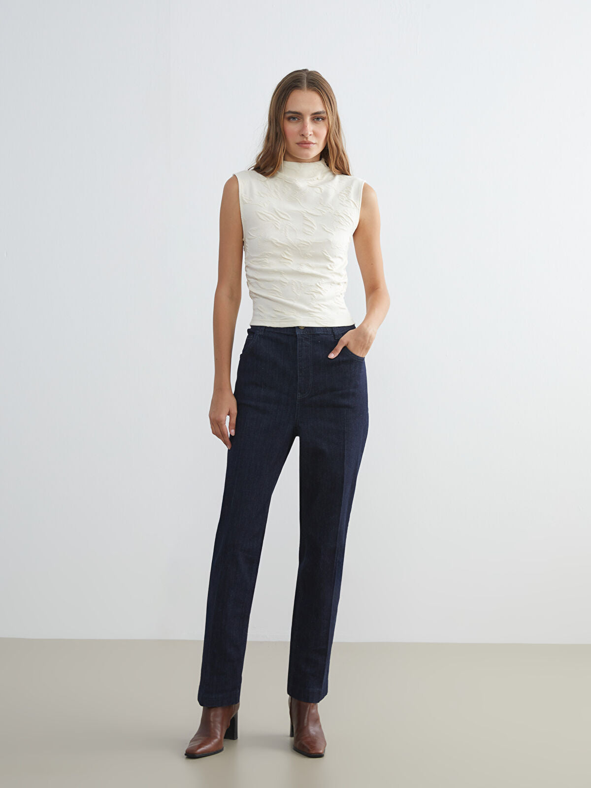 Straight Fit Women's Jeans Pants