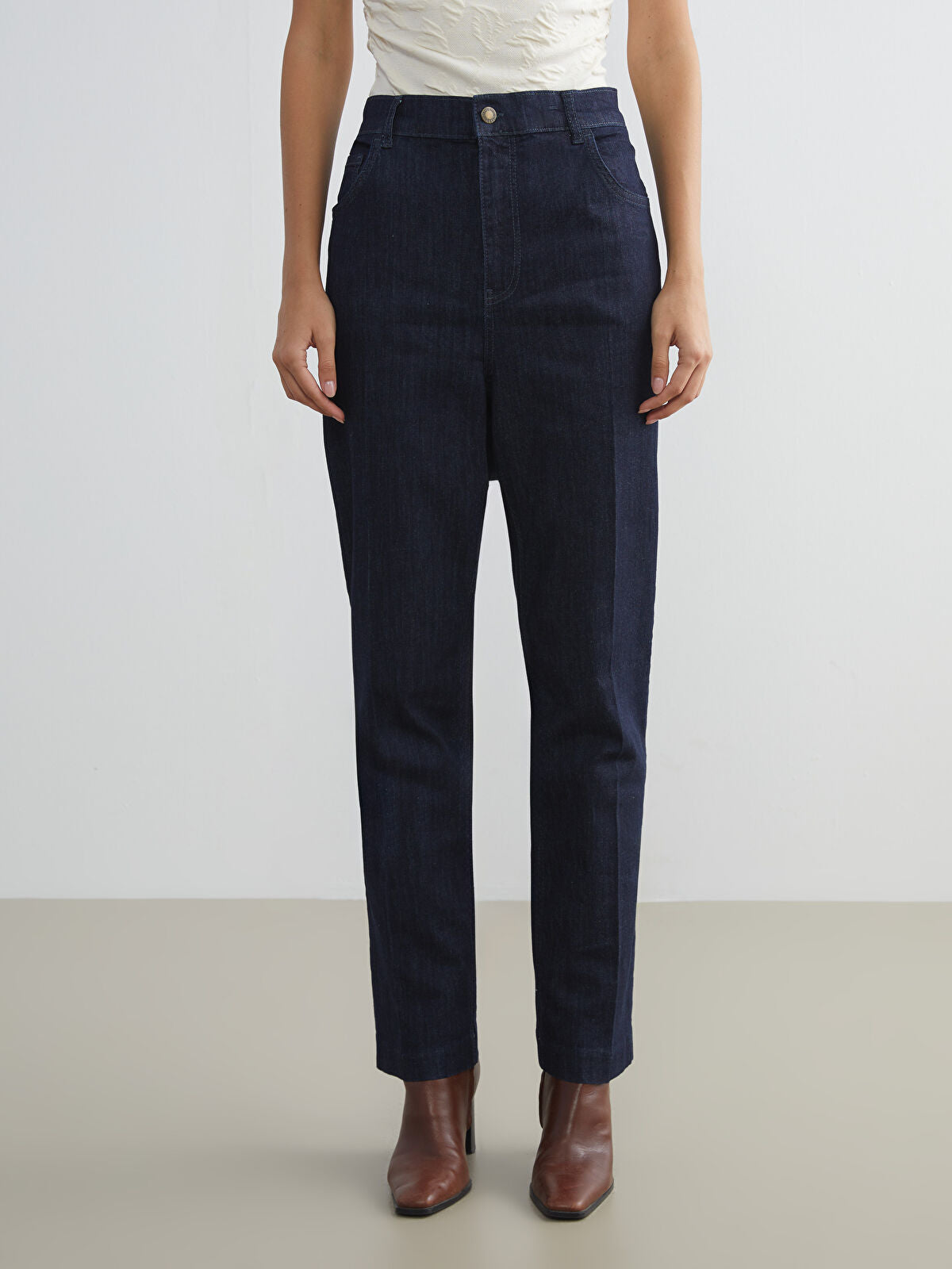 Straight Fit Women's Jeans Pants