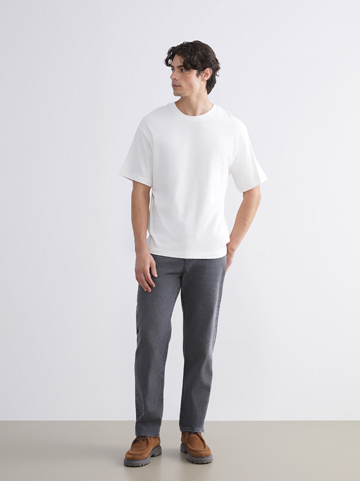 700 Men’s Straight Fit Jeans Pants