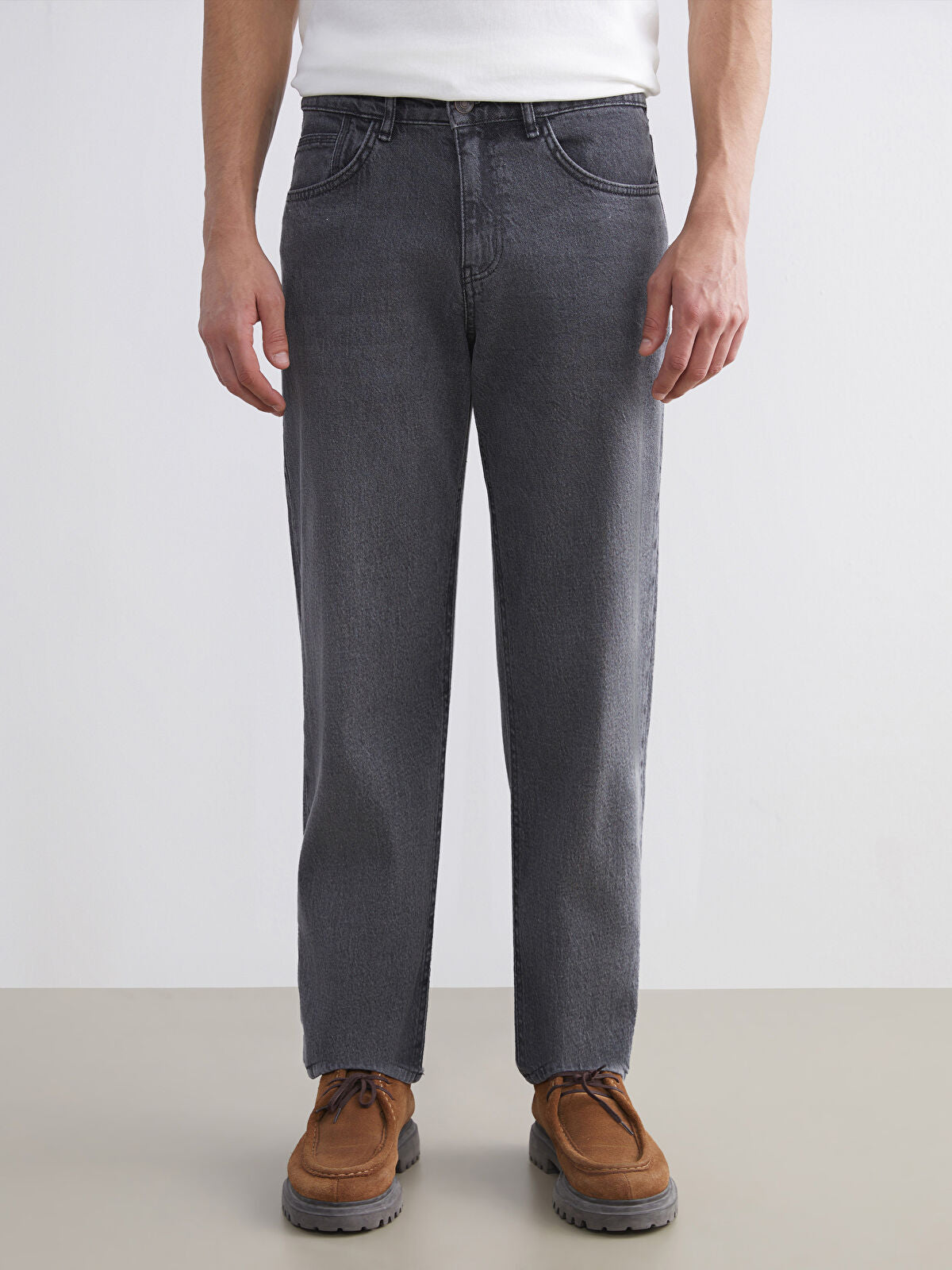 700 Men’s Straight Fit Jeans Pants