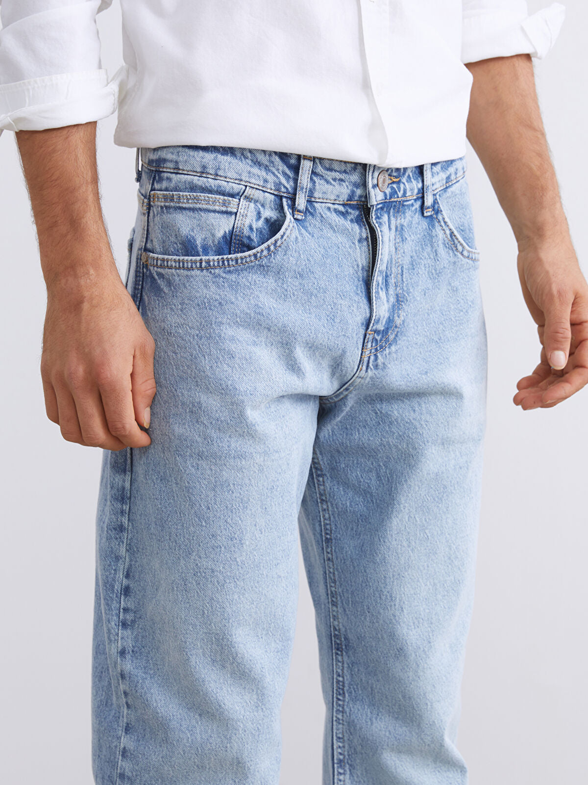 700 Men’s Straight Fit Jeans Pants