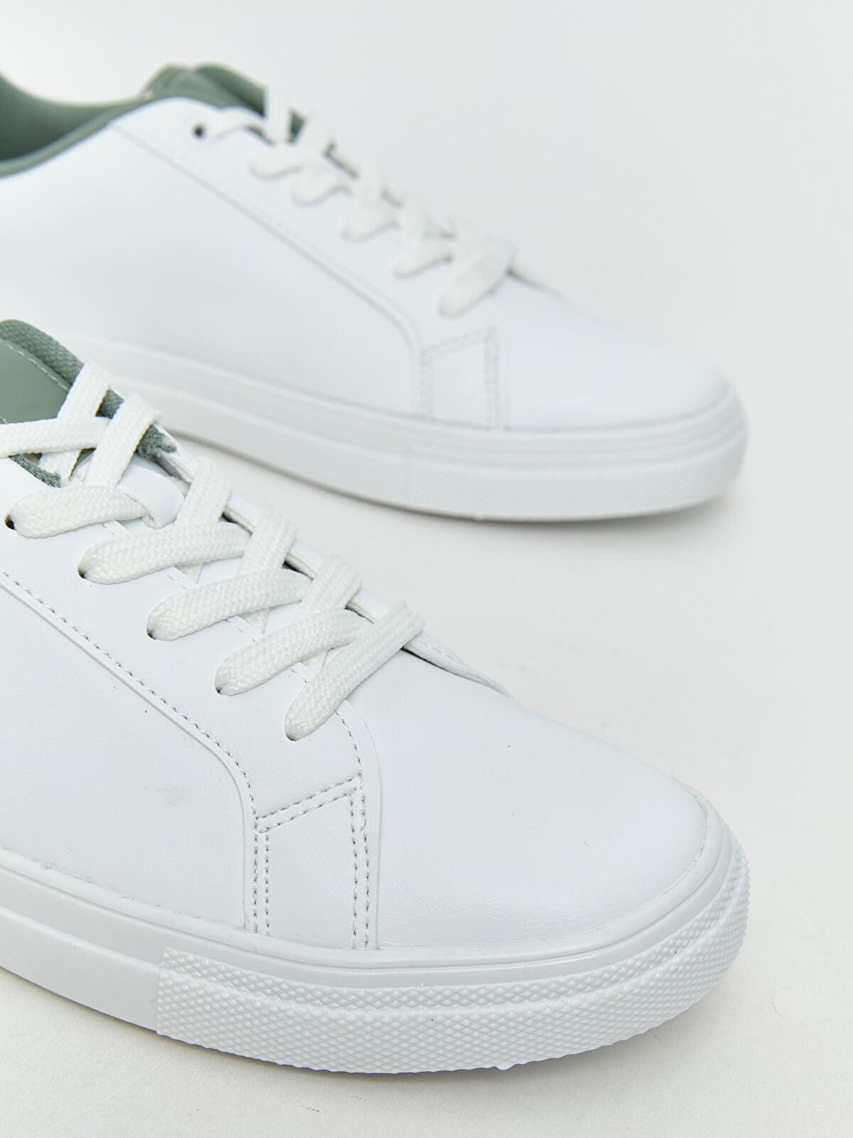 Flower Embellished Women's Sport Shoes