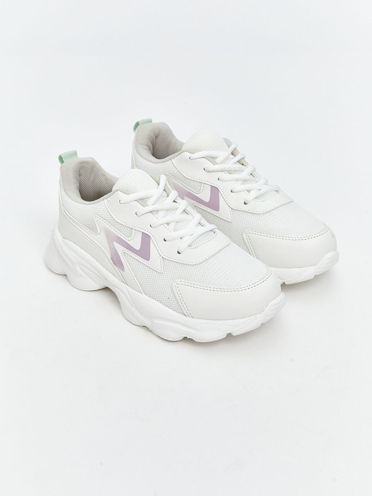 Strap-On and Crispy-Sounding Kids' Sports Shoes