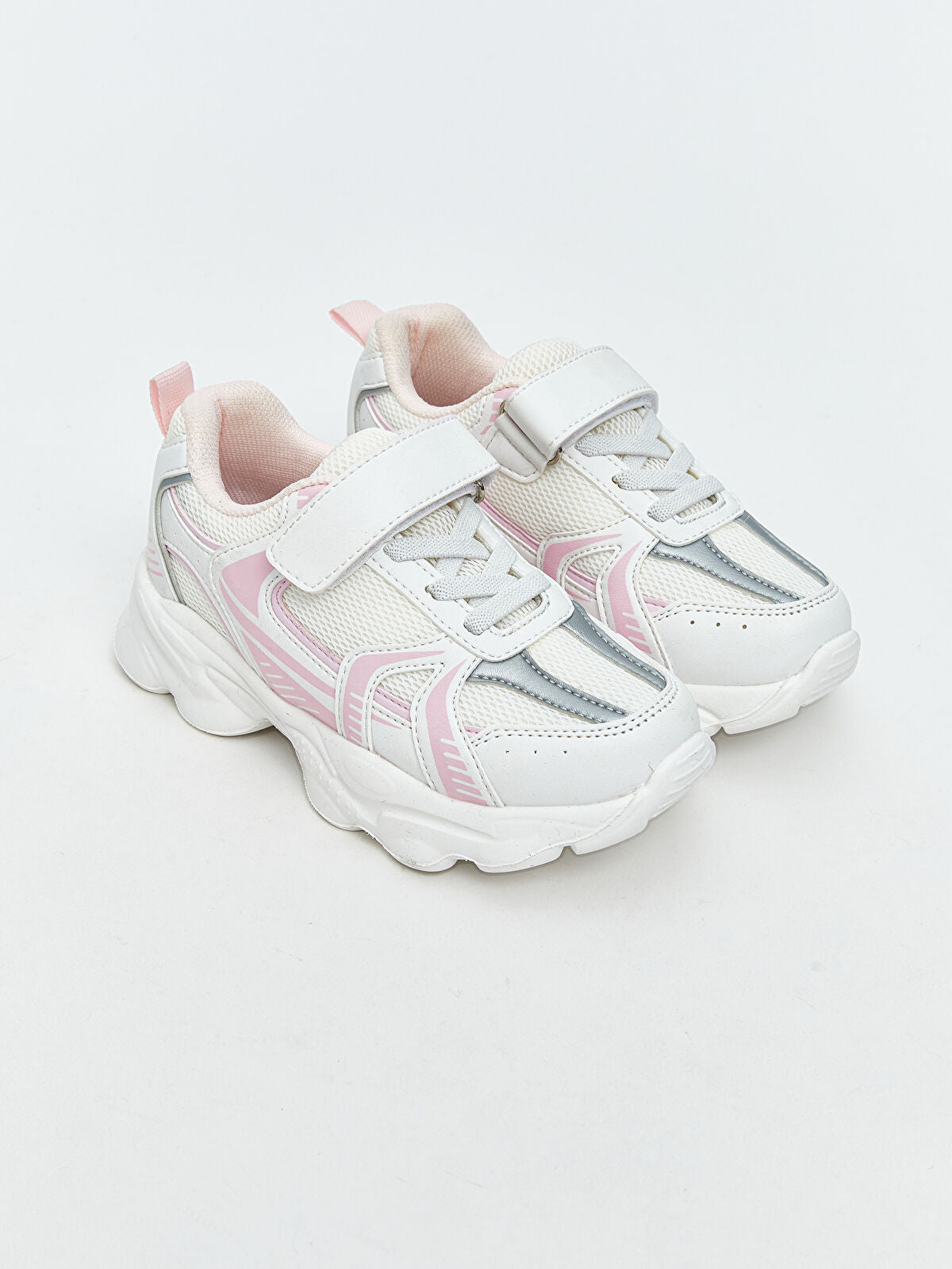 Strap-On and Crispy-Sounding Kids' Sports Shoes