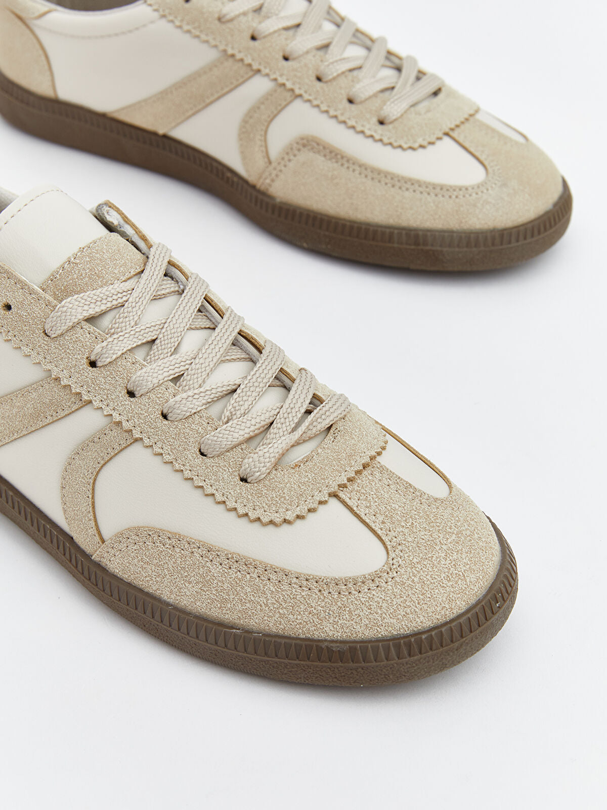 Lightweight Appearance Women's Sport Shoes